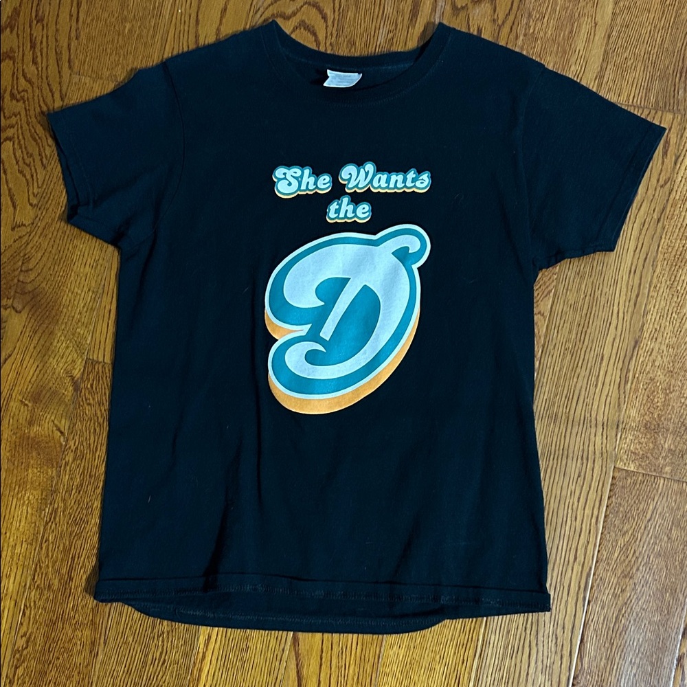 Vintage-Style Graphic Tee – “She Wants the D” Miami Colors